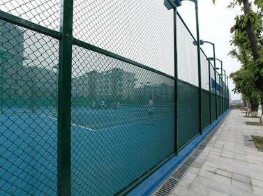 球場圍網(wǎng).jpg