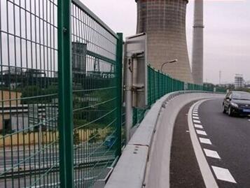 高速公路護(hù)欄網(wǎng).jpg