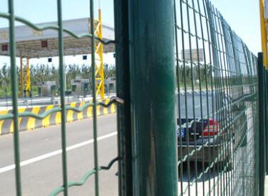 高速公路護欄網(wǎng)