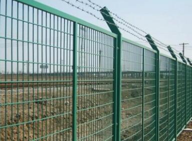 高速公路護(hù)欄網(wǎng)